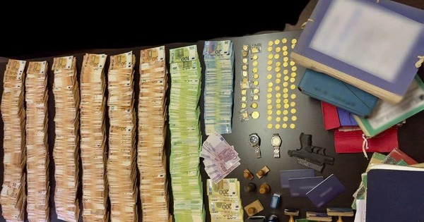 Nhận 77 đồng xu vàng cùng gần 17 tỷ đồng tiền mặt để cấp phép xây dựng sai, một loạt người bị bắt giữ avatar1743061722922 17430617230911663168918jpg