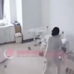 Y tá làm “lá chắn sống” bảo vệ bé sơ sinh giữa thảm họa động đất: "Tôi chỉ có suy nghĩ duy nhất là phải bảo vệ đứa bé trong tay mình" avatar1743300892984 17433008932871034498466 0 0 322 616 crop 17433009047141721735593gifpng