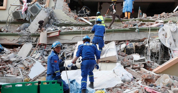 Tử khí bao trùm khắp đống đổ nát sau động đất Myanmar, nhân viên cứu hộ kể lại những chi tiết đau lòng avatar1743405684935 17434056852321250201478 0 58 315 562 crop 17434056983291954152459jpg