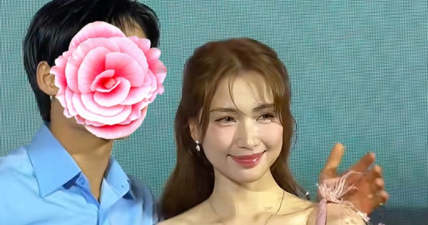 Sao nam Vbiz gây sốt bởi bàn tay tinh tế, nhìn phản ứng của Hòa Minzy là đủ hiểu avatar1743725214344 1743725214748234274250 34 0 485 862 crop 1743725288839262792217jpg