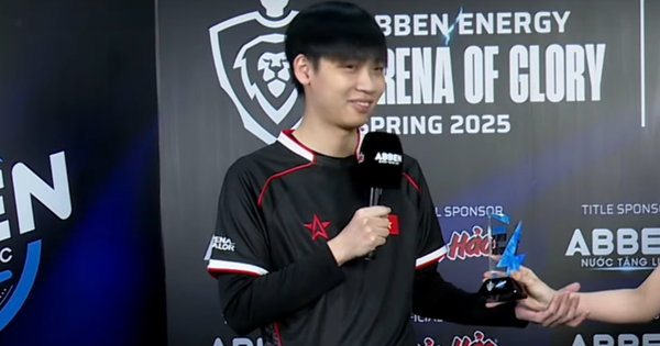 Zoom cận khoảnh khắc "bàn tay hư" của tuyển thủ Liên Quân trên sóng livestream avatar1743866260069 17438662603201451459254 0 0 416 795 crop 17438666801301054163452png