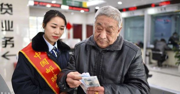 Chi hơn 28 tỷ đồng mua 29 gói bảo hiểm suốt 9 năm, cặp vợ chồng về hưu gánh nợ hơn 13 tỷ đồng, cho biết: "Chúng tôi đã bị lừa" avatar1744185040166 17441850404021785392129jpg