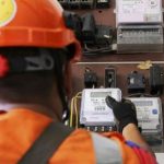 Vắng nhà 6 ngày nhưng công tơ điện vẫn nhảy số, tăng hơn 100 kWh, gia chủ gọi người đến kiểm tra thì được thông báo: "Có 1 dòng điện bất thường trong nhà anh" avatar1744274130580 1744274131011646241644 0 0 315 504 crop 1744274162552867257339jpg