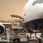 Tranh thủ 90 ngày Mỹ tạm hoãn thuế đối ứng, hàng loạt gã khổng lồ công nghệ gửi thư khẩn yêu cầu đối tác tại châu Á làm 'như thể không có ngày mai' để tích hàng avatar1744362587377 174436258761948357180jpeg