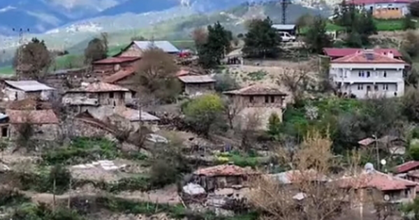 Ngôi làng có gần một nửa dân số câm điếc bẩm sinh, nghi do hôn nhân cận huyết avatar1744424735880 174442473614419595358 0 170 269 600 crop 1744424762115568090428png