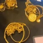 Dọn dẹp chiếc giường cũ, bất ngờ phát hiện gói vàng trị giá 500 triệu đồng avatar1744607279577 17446072800412415769 0 68 315 572 crop 1744608504204509174934jpg