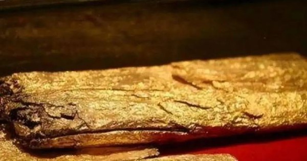 Người đàn ông đào được 5,5kg vàng liền trao lại cho bảo tàng, 6 tháng sau đến thăm phát hiện vàng chỉ còn 4,1kg: Chuyên gia khẳng định “đây là hiện tượng bình thường” avatar1744620305211 1744620305481391533857jpg