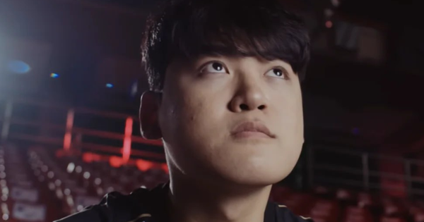 T1 tiếp tục cho thấy sự "bạc đãi" với Gumayusi, cộng đồng LMHT không thể giữ bình tĩnh nữa avatar1744640711218 17446407118741694257087 46 0 517 900 crop 174464079866862235159png