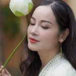 Sau 25 năm đăng quang, 1 nàng hậu 7X bất ngờ tái xuất, gây chú ý với nhan sắc và cuộc sống hiện tại avatar1744719827478 1744719827790230043185 144 0 1120 1865 crop 17447198798991111333036jpg