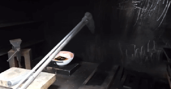 Giá vàng lập đỉnh, người Trung Quốc chiết xuất vàng từ vật dụng quen thuộc: Cái kết bất ngờ avatar1744872867316 1744872867456716970909 0 25 293 494 crop 1744872892497308859591gifpng