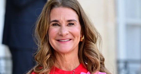 Vợ cũ Bill Gates tiết lộ lời khuyên từ Warren Buffett bà luôn nghĩ tới mỗi khi cảm thấy không chắc chắn avatar1745031648538 17450316488651494426814 0 26 709 1160 crop 1745031688378711595594jpg