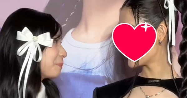 Khung hình viral nhất hôm nay: Con gái Lý Hải - Minh Hà đọ sắc với sao nhí được ví như "Hoa hậu" avatar1745065266601 17450652682491791530673 0 0 314 600 crop 1745065306330703223jpg