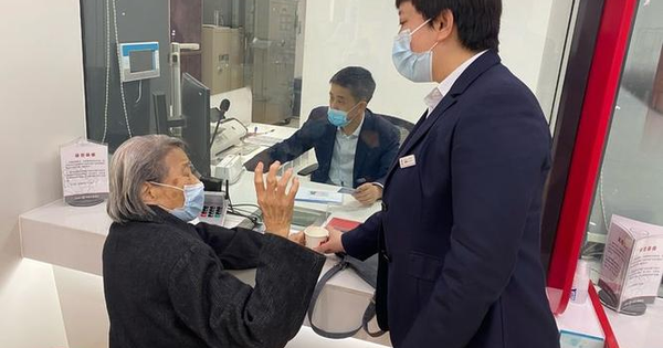 Thay mới thẻ ATM cũ, người phụ nữ phát hiện tài khoản có thêm 1,7 tỷ đồng, ngân hàng khẳng định: Sao kê không tìm thấy người đã chuyển khoản nhầm? avatar1745068556159 17450685566671430505574 54 0 471 667 crop 17450685893372044820283png