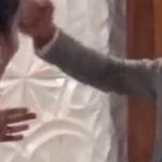 Trong ngày cưới, chú rể có hành động "kém duyên" gây phẫn nộ avatar1745123941048 1745123941607594672180 0 96 315 600 crop 17451239597181261084383jpg