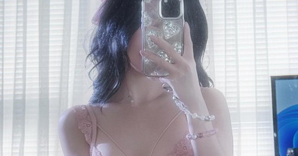 Bóng hồng huyền thoại một thời giờ "tái xuất", vóc dáng vẫn khiến fan nam u mê, "không lối thoát" avatar1745152357504 17451523579021209361810 0 25 315 529 crop 1745152372416242497372jpg