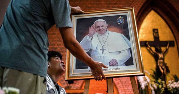 Phá Nhẫn ngư phủ và bắt đầu nghi lễ cổ sau khi Giáo hoàng Francis qua đời avatar1745296586452 1745296586819487479900 0 26 315 530 crop 174529661693399491526jpg