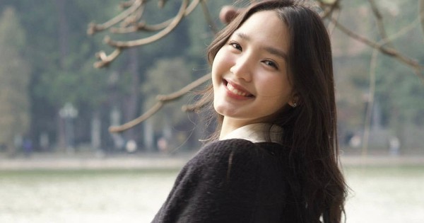 Mỹ nhân Việt mới 17 tuổi đã được săn đón tới tận cửa lớp học, hút 3 triệu view nhờ mặt mộc đẹp tuyệt đối avatar1745307904566 17453079085851612002536jpg
