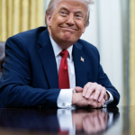 Tổng thống Donald Trump bất ngờ muốn "giảm thuế đáng kể" cho Trung Quốc avatar1745375802096 1745375802358119817197 0 35 315 539 crop 1745375824641642045627png