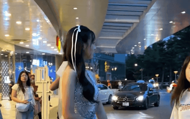 Clip hot: Sao nhí Vbiz mới 14 tuổi đã được ví như đại minh tinh, một lọn tóc bay cũng thành