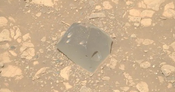 NASA phát hiện “hộp sọ” kỳ lạ trên sao Hỏa và không ai biết nó từ đâu tới avatar1745662472845 1745662473360610898841 0 14 366 600 crop 17456625526471175787331jpg