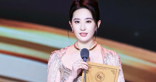 Hành động đáng xấu hổ của Lưu Diệc Phi ngay trên sóng trực tiếp bị cả MXH tấn công avatar1745798680815 17457986816406550420 0 275 732 1673 crop 17457987446581197625614jpg