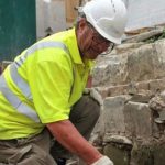 Phát hiện hơn 300 ngôi mộ cổ dưới cửa hàng bách hóa cũ avatar1745912296057 17459122963821047018229 0 14 315 518 crop 17459123449621652066828jpg