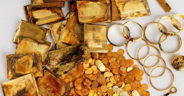 Đang đi bộ trên đồi, 2 du khách bất ngờ tìm thấy 3,7kg vàng và nhiều trang sức avatar1745915125218 17459151254961201503453 0 35 315 539 crop 1745915143210244569846jpg