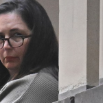 Vụ án chấn động: Người phụ nữ bị cáo buộc giết hại 3 thành viên gia đình chồng cũ sau món bò Wellington "định mệnh" avatar1746099637102 17460996375721607297963png