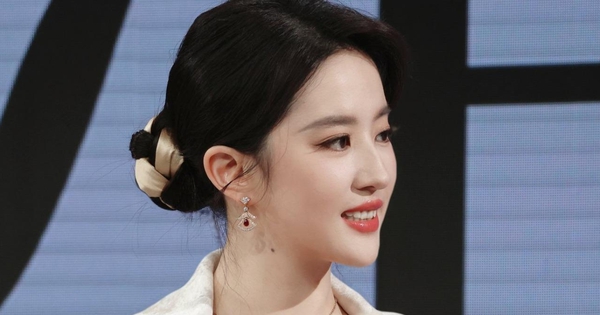 Lưu Diệc Phi 17 tuổi đẹp hết phần thiên hạ: Năm ấy xem mà tưởng tiên nữ giáng trần, sao hoàn mỹ như vậy được? avatar1746165728936 17461657294362080684400jpg