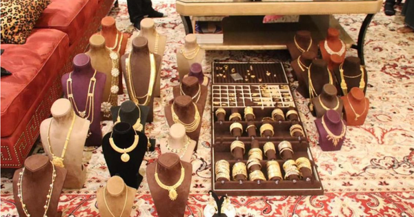 Thu giữ 200 kg vàng trị giá 330 tỷ VND, hơn 200 tỷ tiền mặt và hàng loạt xe sang của một doanh nhân avatar1746516967127 1746516967534452676354 17 0 686 1070 crop 1746516991266352173076png