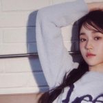 Nữ thần thanh xuân diễn đỉnh đến mức lập kỷ lục 61 năm mới có 1 lần, đẹp tựa sương mai càng ngắm càng mê avatar1746525485649 1746525486532893103250 0 1 635 1214 crop 17465255433192076144093jpg