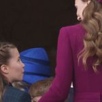 Khoảnh khắc ngọt ngào giữa Vương phi Kate và Công chúa Charlotte trên ban công Cung điện Buckingham khiến fan tan chảy avatar1746587189992 1746587190312393234776 0 31 315 535 crop 17465872028071149540588jpg