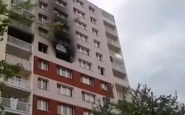 Nổ lớn ở chung cư tại Czech, ít nhất 40 người bị thương- Ảnh 1.