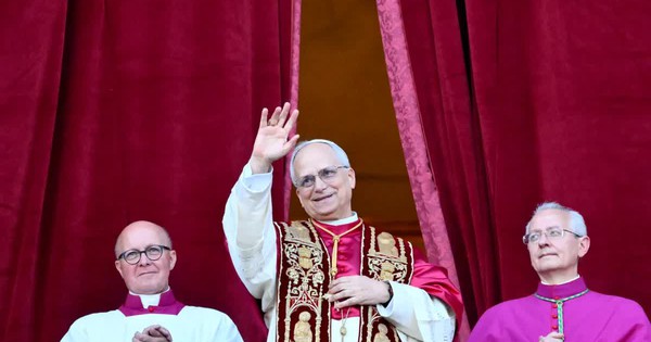 Tân Giáo hoàng Leo XIV phát biểu trong lần xuất hiện đầu tiên avatar1746757515732 17467575161201167841466jpg