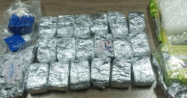 Đặt mua khăn ướt, người phụ nữ mở gói hàng ra kiểm tra thì sốc nặng avatar1746930436256 1746930437025863039058 0 21 315 525 crop 17469304615511655720266jpg