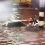 Dắt xe qua đoạn đường ngập nước, cô gái đột nhiên ngã xuống, nhân chứng chạy tới chứng kiến cảnh ám ảnh avatar1746930642139 17469306423392070255158 0 128 720 1280 crop 1746930678726345175634jpg