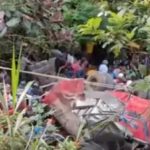 Xe buýt chở quá tải bất ngờ lao xuống vực khiến 15 người tử vong avatar1746954647277 17469546479821072394445 0 59 315 563 crop 17469546688911011883512jpg