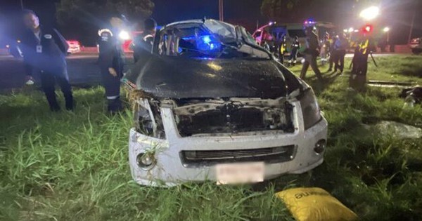 Bạn trai lái ô tô nhưng lại muốn "biểu diễn", cô gái ngăn cản không được rồi trải qua điều ám ảnh avatar1747114015424 1747114015823401154539 0 0 392 627 crop 1747114028547939584058jpg