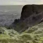 Người đàn ông đăng một bức ảnh bình thường lên trang cá nhân, cư dân mạng vô tình phóng to 50 lần phát hiện chi tiết rùng mình avatar1747117328751 17471173288442001678696 0 44 315 548 crop 1747117342634696398728jpg