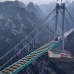 Băng qua "vết nứt Trái đất" chỉ trong 120 giây: Siêu công trình của Trung Quốc khiến thế giới choáng ngợp avatar1747290064286 1747290064619929634683 0 82 653 1127 crop 17472900774161403886682jpg