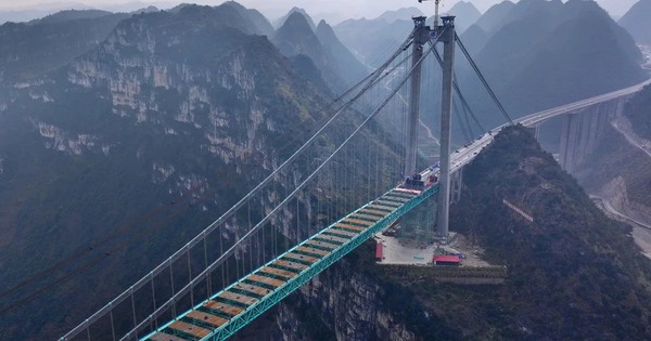 Băng qua "vết nứt Trái đất" chỉ trong 120 giây: Siêu công trình của Trung Quốc khiến thế giới choáng ngợp avatar1747290064286 1747290064619929634683 0 82 653 1127 crop 17472900774161403886682jpg