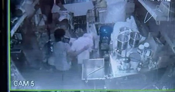 Xem camera an ninh, phát hiện "tội ác tày trời" của người con trai avatar1747377080757 17473770810352112798027 0 37 315 541 crop 17473770960712031943144jpg