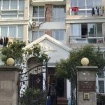 Người đàn ông sống 9 năm trong biệt thự 4,3 tỷ đồng thì nhà bất ngờ bị ngân hàng bán đấu giá, tòa án phán quyết: “Anh không sai nhưng phải rời đi” avatar1747641310228 17476413108671364233488 21 0 420 639 crop 17476413263691636209160jpg