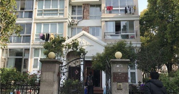 Người đàn ông sống 9 năm trong biệt thự 4,3 tỷ đồng thì nhà bất ngờ bị ngân hàng bán đấu giá, tòa án phán quyết: “Anh không sai nhưng phải rời đi” avatar1747641310228 17476413108671364233488 21 0 420 639 crop 17476413263691636209160jpg