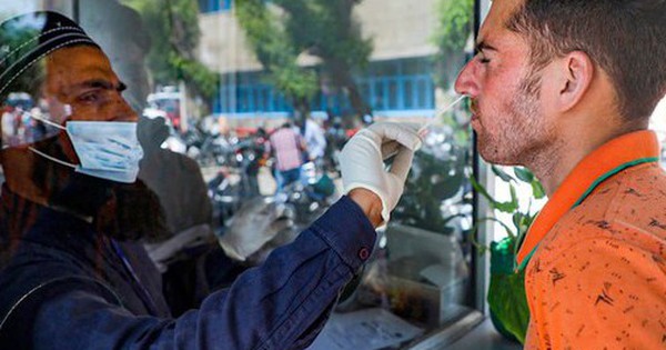 Hai biến thể nào đứng sau làn sóng COVID-19 hiện nay ở châu Á? avatar1747790909638 1747790909948294494851 0 53 315 557 crop 17477917488051708053706jpg