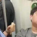 Xôn xao vụ việc thanh niên không nhường chỗ cho cụ già 83 tuổi trên tàu điện ở Trung Quốc: Ông lão mới là người bị bạo lực mạng avatar1747807408089 17478074084381786144412 4 0 254 400 crop 17478074292581914402458jpg