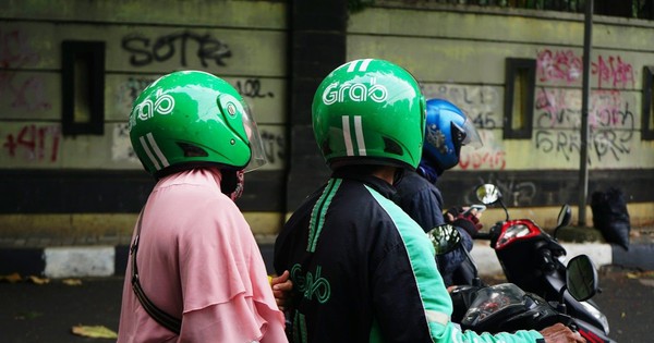 Chuyện gì đây: Hàng trăm tài xế Grab tại một quốc gia châu Á biểu tình, bị "cắt phế" tới 30% doanh thu mỗi cuốc xe, chạy 10-12h/ngày thu về khoảng 155.000 đồng avatar1747817109343 17478171096001210053307jpg