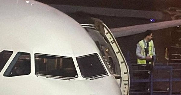 Hỗn loạn bên trong chiếc máy bay cùng lúc gặp nhiễu động, trúng mưa đá, tông phải chim avatar1747884024629 1747884024839431266770 0 32 315 536 crop 17478840443521421888192jpg