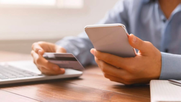 Giáo sư chuyển khoản hơn 400 triệu đồng lập tức bị phong toả tài khoản, ngân hàng tuyên bố: ‘Ông không sai nhưng giao dịch vẫn bị vô hiệu hoá’ avatar1747900863029 1747900863673519864832