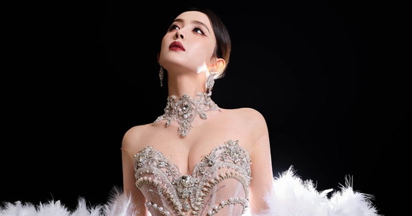 “Mỹ nhân đẹp nhất showbiz” tiều tụy héo mòn vì siết cân đến trơ cả xương avatar1748135330352 17481353310401867518451jpg